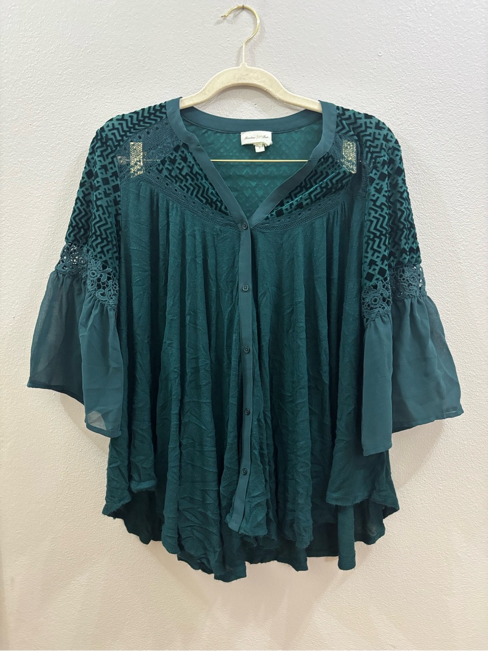 Meadow Rue Teal Button-Front Lace Yoke blouse